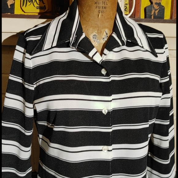 VTG- afraid of horizontal stripes on a Poly jacket? - Picture 3 of 12